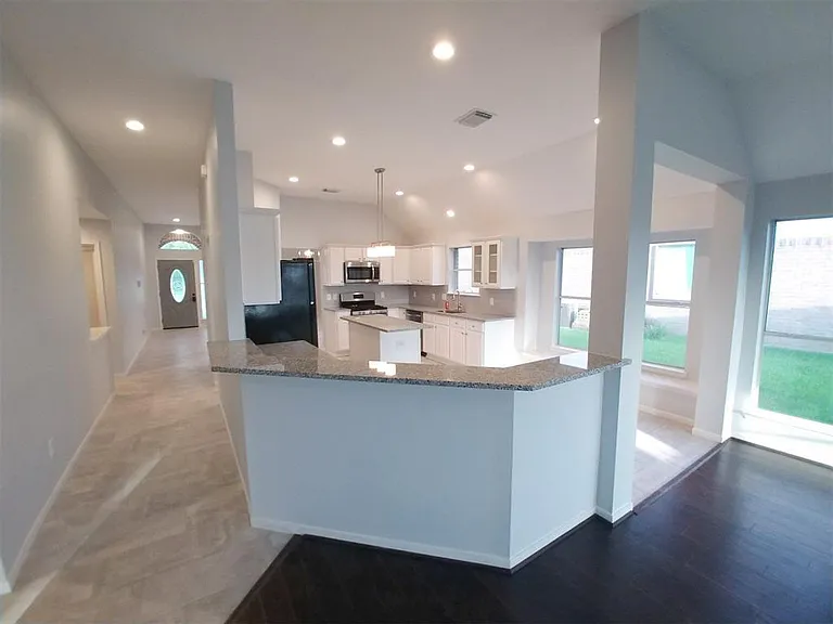 8911 Starlamp Ln — Photo 13
