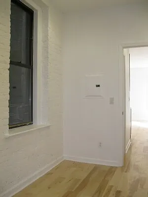 Rented by Tower Brokerage | media 37