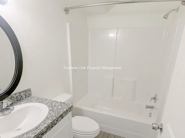 1290 N 200 W #1 — Photo 12