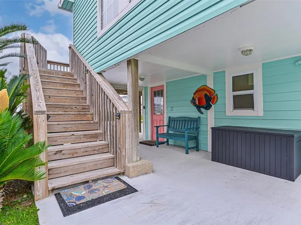 4126 Reeves Dr, Galveston, TX 77554