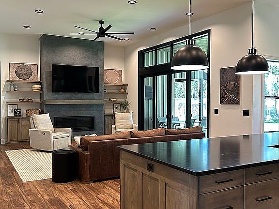 2nd image of 210 N 4400 E