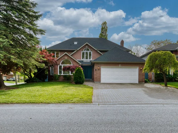 1 Caithness Ct, London, ON N5X 3S2