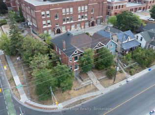 516 Aylmer St N #514, Peterborough, ON K9H3W5