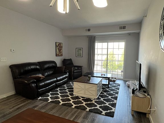 2 living room_09062025