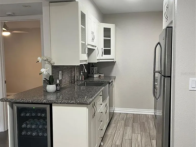 528 Golden Raintree Pl — Photo 3