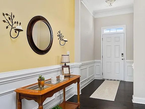 3rd image of 114 Rossmoor Ct