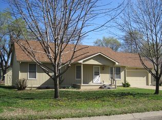 415 Emerald Dr, Holton, KS 66436