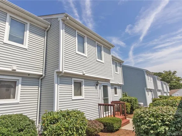 17 Mallard Cv, East Hampton, CT 06424