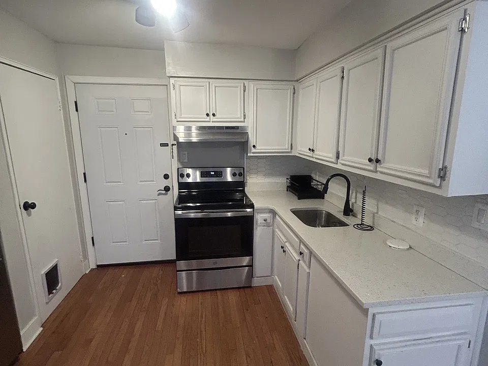 417 Boulevard St #8