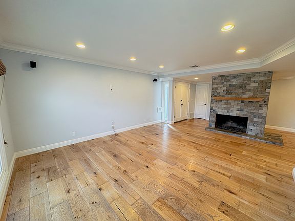 3rd image of 629 Beachcomber Dr