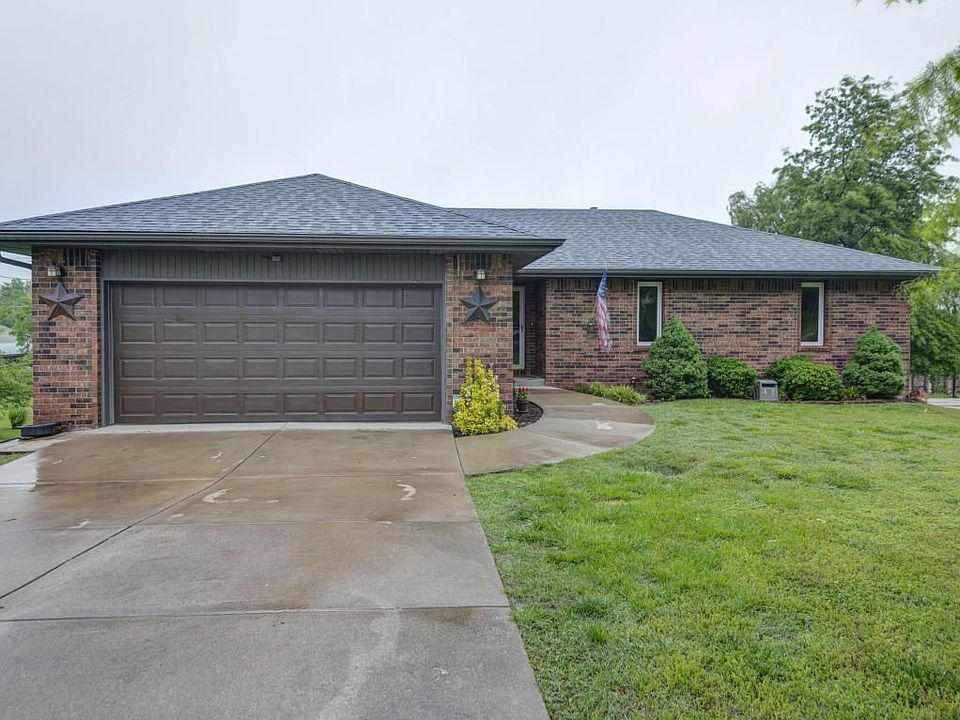 1st image of 816 S Barwick Pl