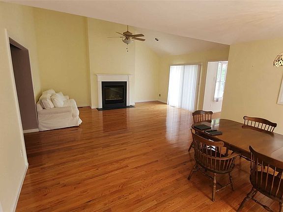 4th image of 151 Scenic Lake Dr