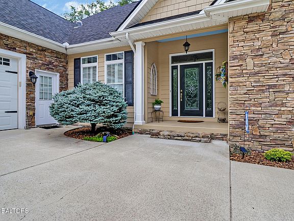 4th image of 237 Forest Hill Dr