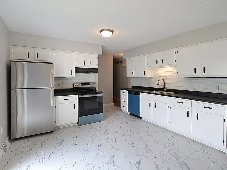 Parkview Dr — Photo 20