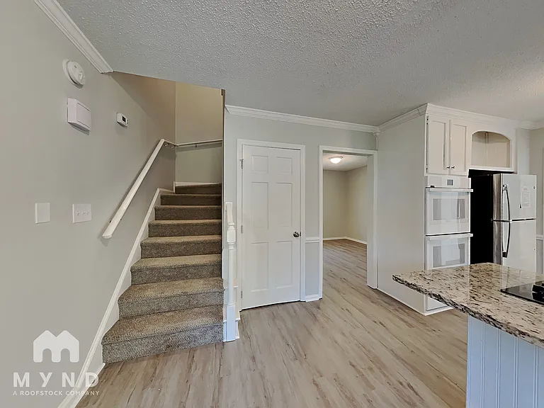 9205 Meadow Sweet Ct — Photo 11