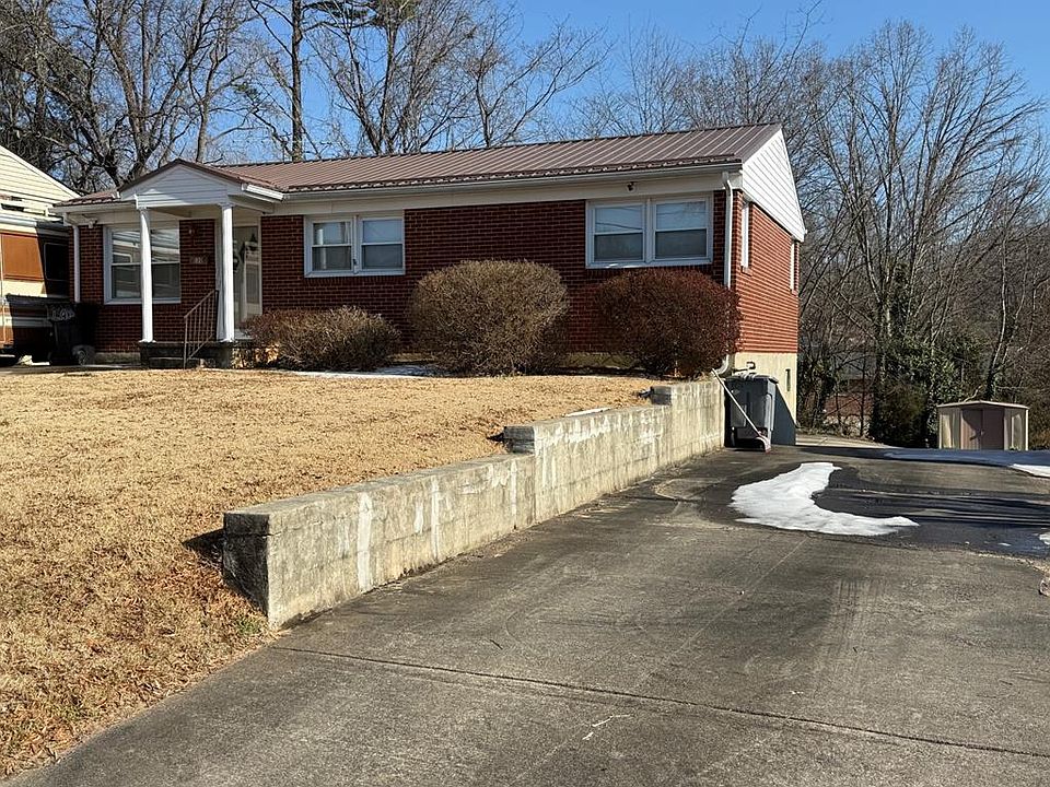1st image of 130 Greenwood Ln