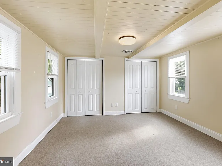 4 Thorn St — Photo 22