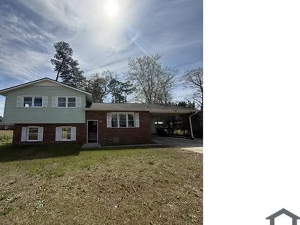 6527 Saint Louis St, Fayetteville, NC 28314