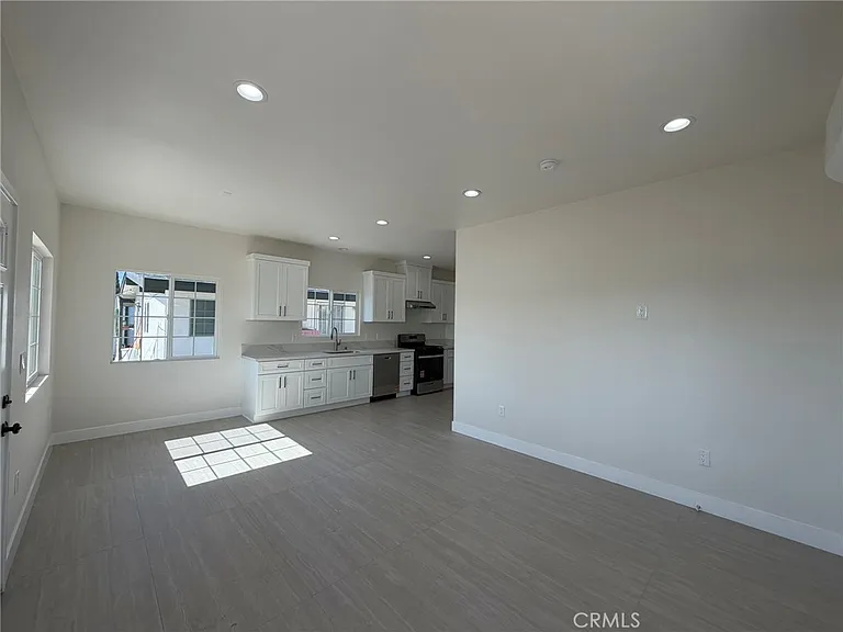 7684 Ruthann Ave — Photo 4