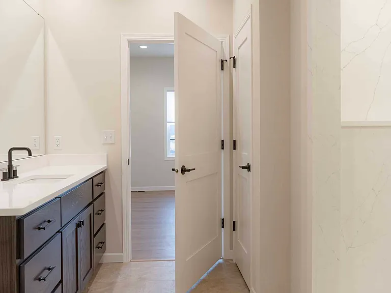 1400 Path Pl — Photo 7