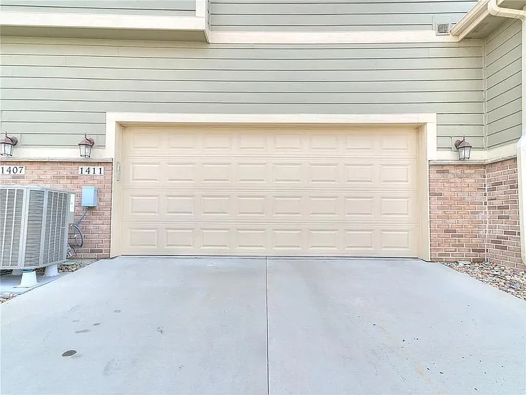 1411 SW Campus Ln — Photo 29
