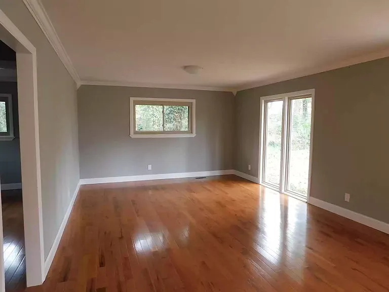 412 Crest St — Photo 5