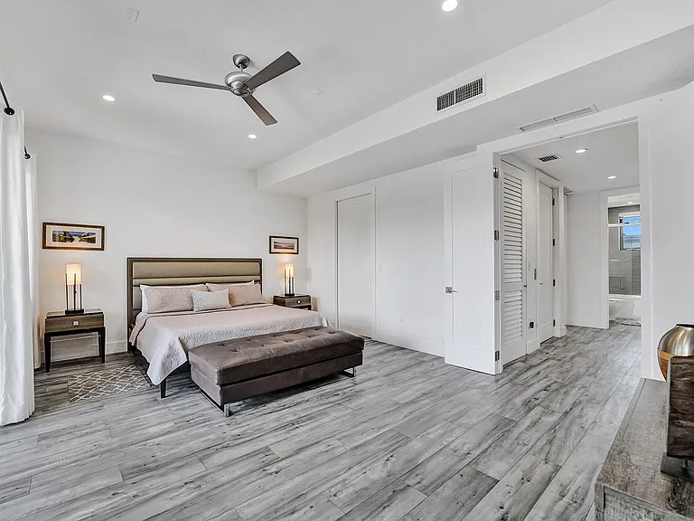 340 Balboa St — Photo 8