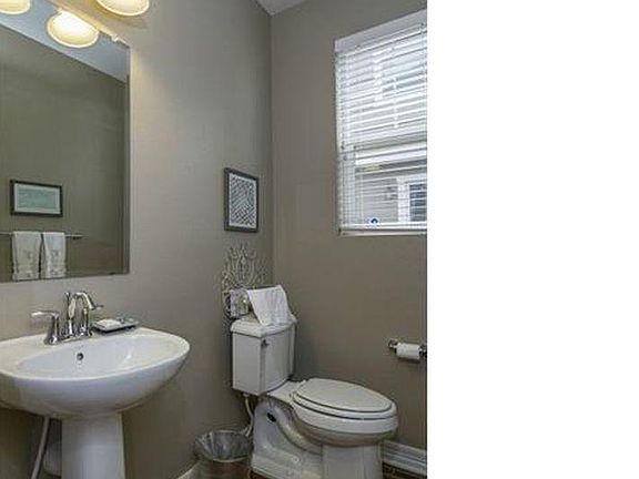 3rd image of 10831 E 28th Pl