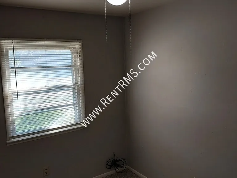 3757 SE Truman Ave — Photo 9