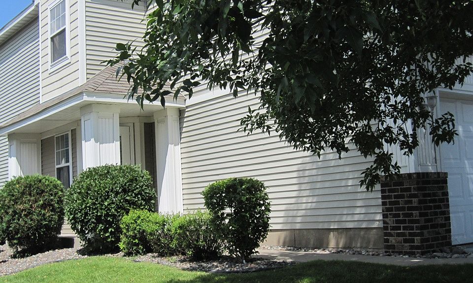 Corner, Detached Town Home