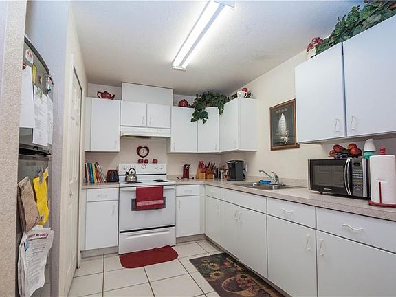 4th image of 325 Boca Grande Blvd