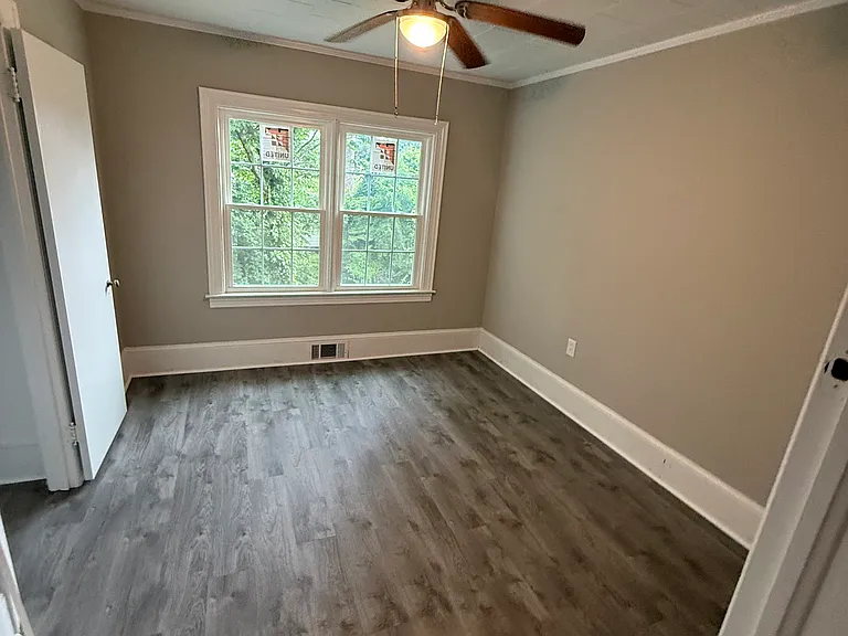 364 S Main St — Photo 9