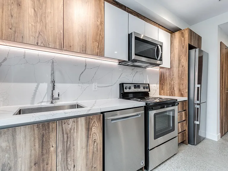 1170 Barclay St #202 — Photo 9