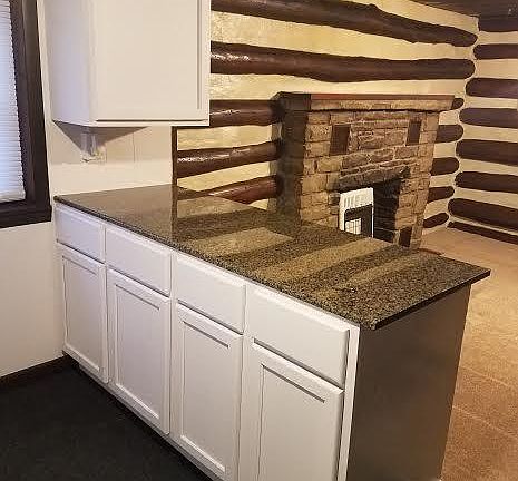 3rd image of 838 Idlewilde Ave