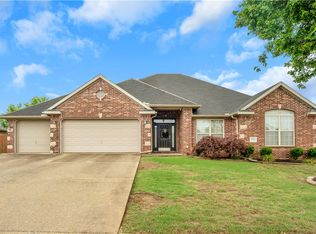 1961 Willow Ridge Ave, Springdale, AR 72764