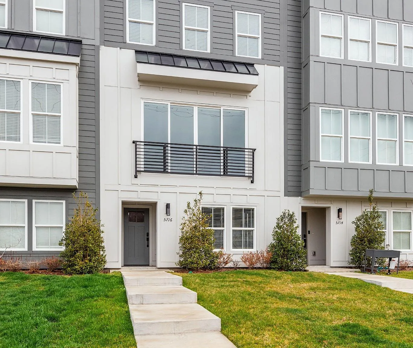 4 bed, 3.5 bath, 2012 sqft, $3,550 — Photo 3