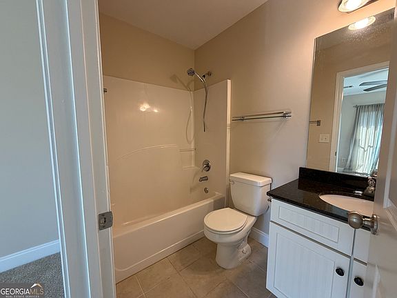 5th image of 200 Rivergrove Pkwy #4