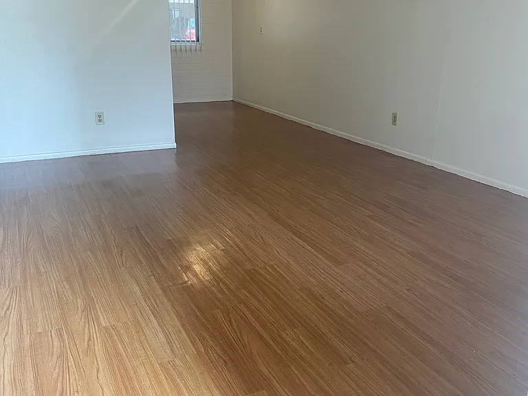 1827 W Tuckey Ln #3 — Photo 3