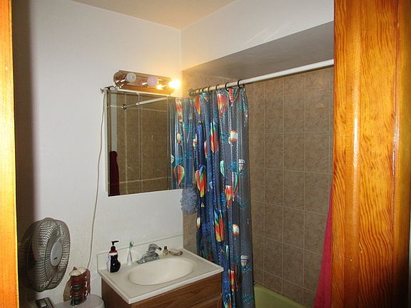 5th image of 22 King Arthur Ct