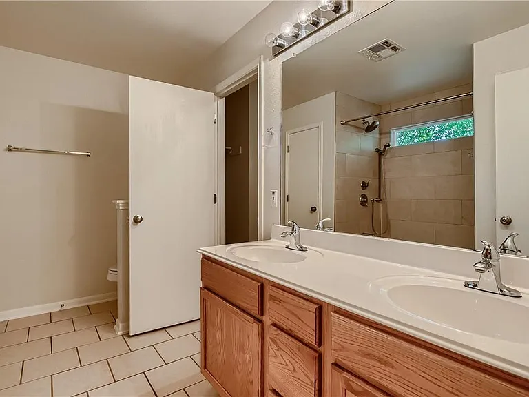 102 Osage Ct — Photo 20