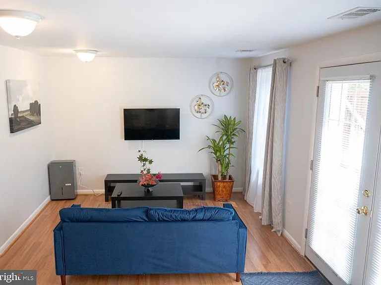 1307 Sarah Dr — Photo 8