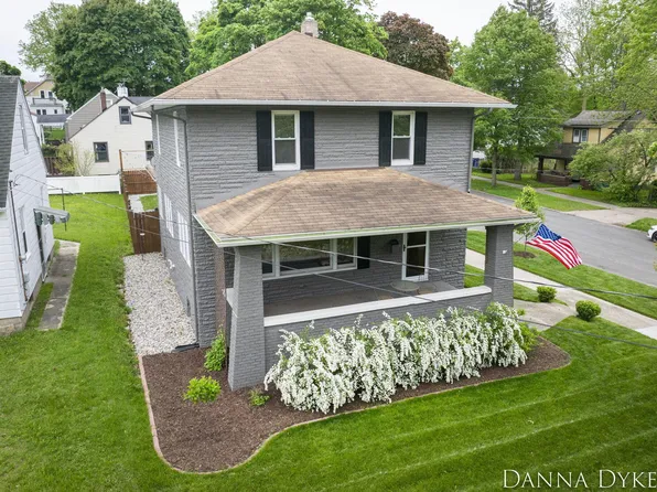 900 Flat St NE, Grand Rapids, MI 49503