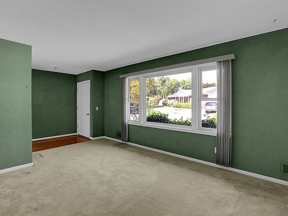2nd image of 175 Saint David Dr