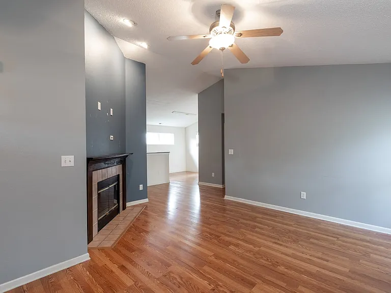 11968 Locus Ln — Photo 28