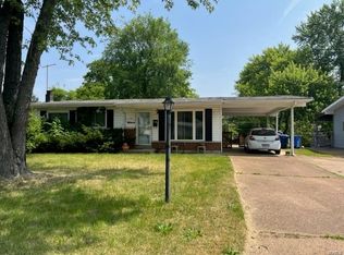1135 Boulder Dr, Florissant, MO 63031