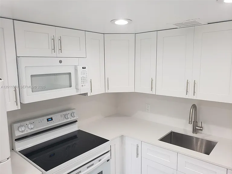 13255 SW 7th Ct #305D — Photo 11