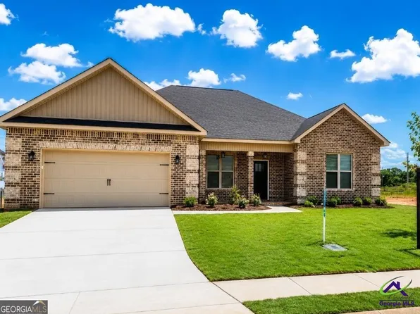 303 Firelight Dr, Byron, GA 31008