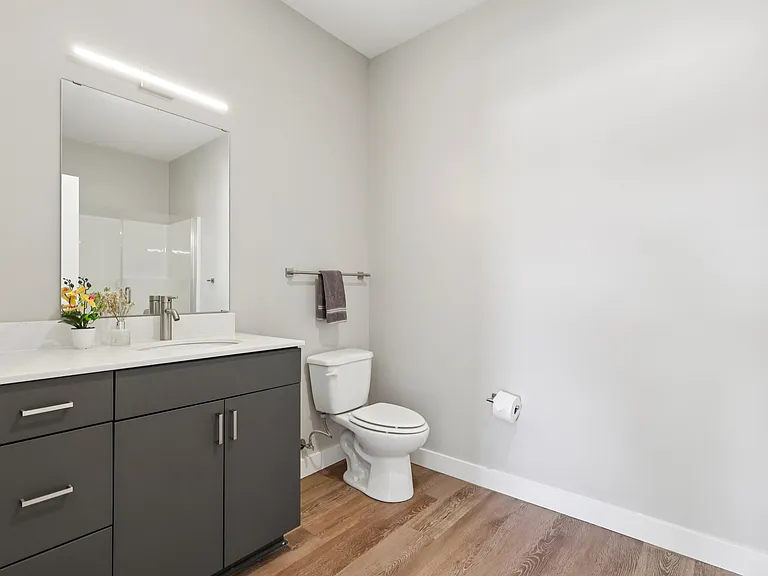 Berkshire Apartments — Photo 47