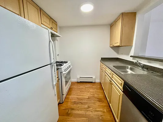 Rented by Peter Ashe | media 1