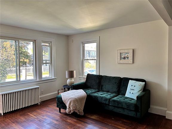5th image of 56 Chesterfield Ave